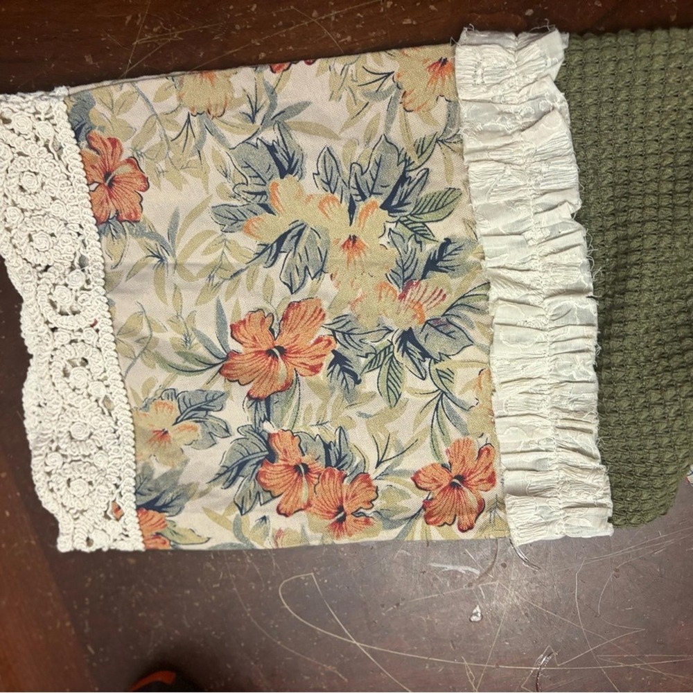 Pol smt2813 olive green small hi low oversized tiered patchwork vintage blooms - Picture 4 of 7